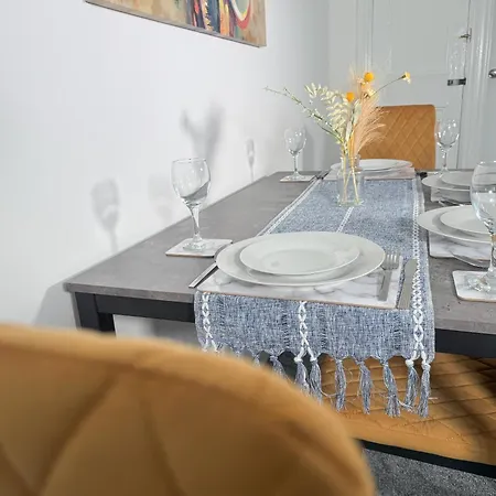 Relax @ Southfield Konukevi